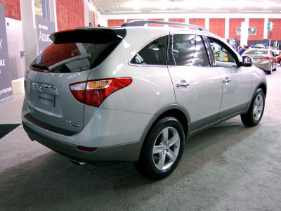 2011 Hyundai Veracruz Limited sleek & spacious SUV 100K warranty