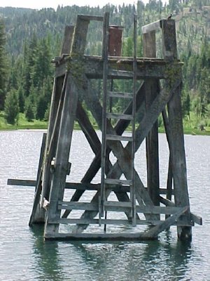 The Sirsee lake tower.JPG