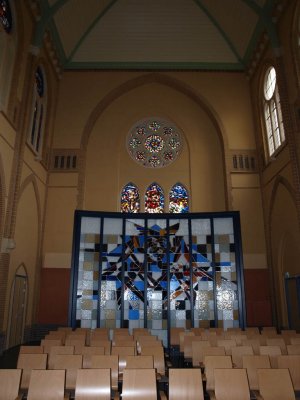 Alkmaar, RK h Josephkerk interieur 4, 2008.jpg