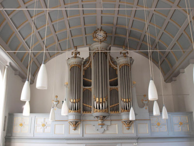 Oudorp, SOW kerk orgel, 2008.jpg