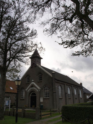 Hollum, geref kerk 2, 2008.jpg