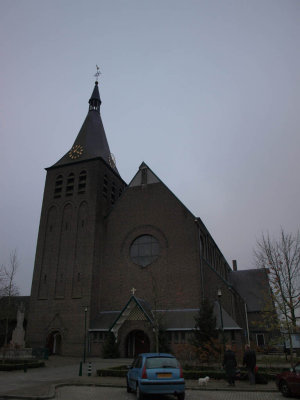 Grevenbicht, RK Catharinakerk, 2008.jpg