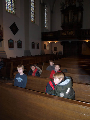 Gronsveld, RK kerk voorbereiding kerstviering, 2008.jpg