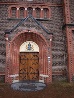Lemiers, RK Catharinakerk entree, 2008.jpg