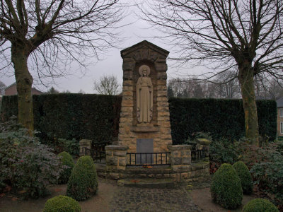 Nyswiller, RK st Dionysuskerk beeld bij, 2008.jpg