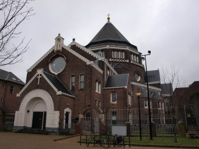Amsterdam, RK voorm Gerard Majellakerk hoofdingang, 2009.jpg