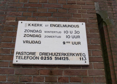 Driehuis, RK st Engelmunduskerk bord, 2009.jpg