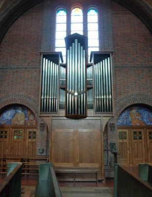 Bussum, RK h Mariakerk interieur 13, 2009.jpg