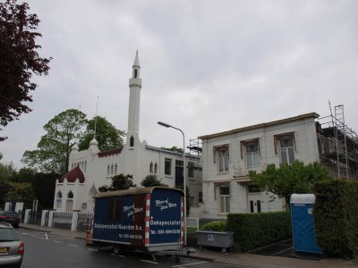Naarden, De Moskee (geen moskee, voorm sigarettenfabriek) 1, 2009.jpg