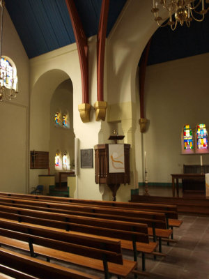 Bussum, SOW Spieghelkerk interieur 2, 2009.jpg