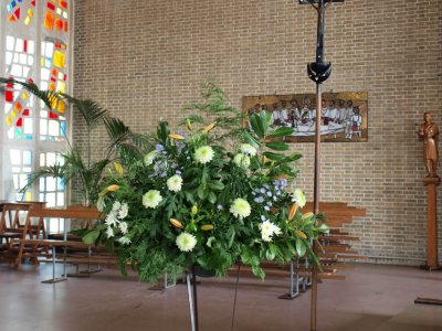 Hoorn, RK hh Engelbewaarders interieur 5, 2009.jpg