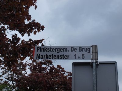 Hoorn, pinkstergemeente De Brug bord, 2009.jpg