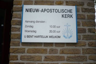 Heerenveen, nIeuw apostolische kerk infobord [004], 2009.JPG