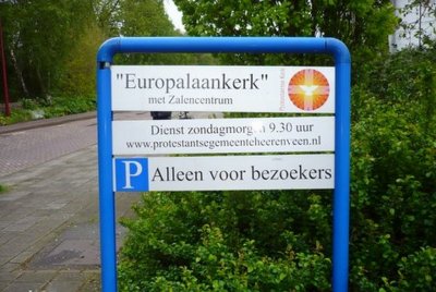 Heerenveen, prot gem Europalaankerk infobord [004] 2009.JPG