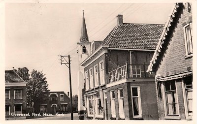 Klaaswaal, NH kerk, circa 1955.jpg