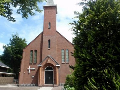 Musselkanaal, PKN (ex geref kerk) 2 [004], 2010.JPG