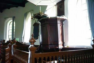 Morra, prot gem  (voorm NH kerk) preekstoel [004], 2009.jpg