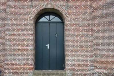 Ryptsjerk,  NH kerk deur werd vroeger alleen gebruikt door de predikant [004], 2009.jpg