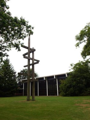 Zeist, herv gem Thomaskerk houtsculptuur 2, 2010