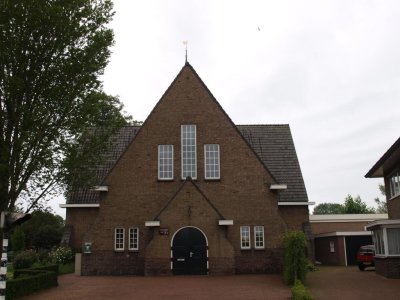 Daarlerveen, geref kerk vrijgem Kruiskerk 14, 2010.jpg