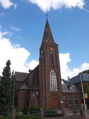 Broekland, RK h Marcelinuskerk 15, 2010.jpg
