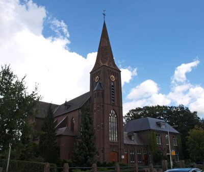 Broekland, RK h Marcelinuskerk 17, 2010.jpg