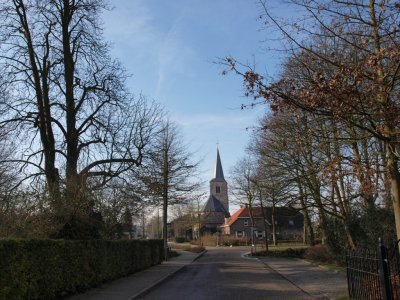 Ophemert, NH kerk 34, 2011.jpg