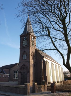 Opijnen, NH kerk 11, 2011.jpg