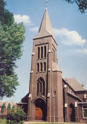 Delfzijl, RK Josephkerk [038].jpg