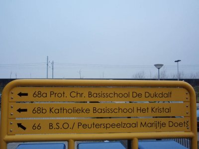 Almere, school waar oa de Wegwijzer, 2008