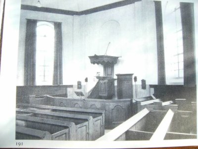 Boven Leeuwen, NH kerk interieur oud [005].jpg