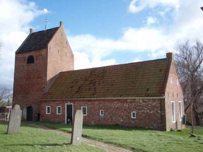 Ezinge, kerktoren en kostershuis, 2008.jpg