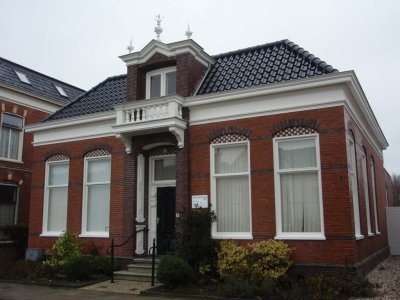 Uithuizen, nieuw apost kerk 11, 2008.jpg