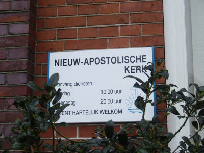 Uithuizen, nieuw apost kerk 12, 2008.jpg