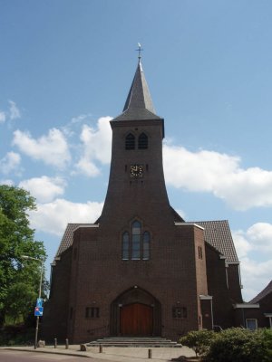 Lattrop, RK kerk, 2008.jpg