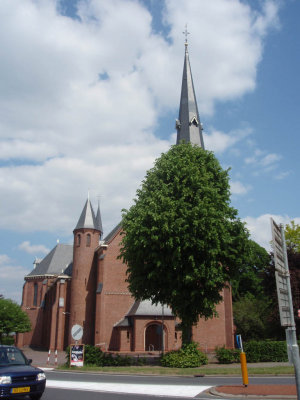 Mariaparochie, RK kerk 2, 2008.jpg