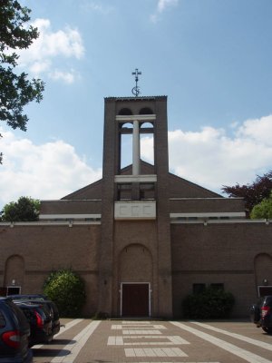 Almelo, RK Christoffelkerk, 2008.jpg