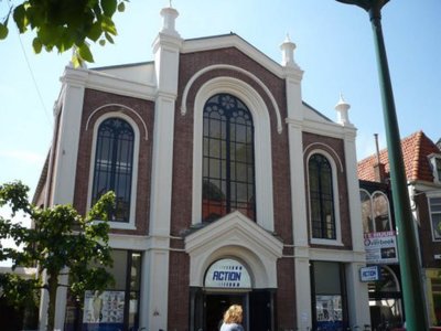 Hoorn, voormalige doopsgez kerk (1865-1970) nu winkel [004], 2008
