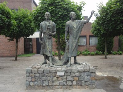 Soest, RK Petrus en Pauluskerk beeld, 2008.jpg