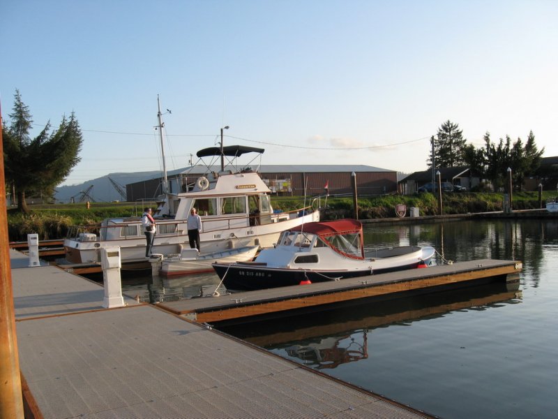 Same float, marina HQ in background;  Stans Grand Banks presiding in the rear.