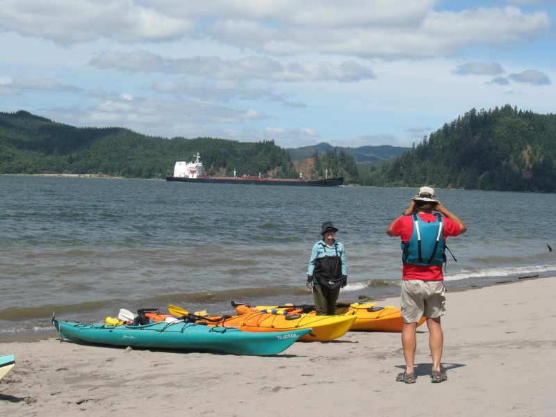 Igor and Suzanne, grokking on the Colorado Explorer, a Chevron tanker which regularly visits the Columbia.