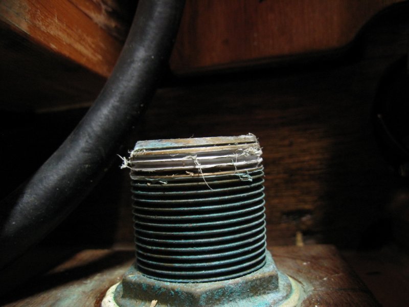 Especially likely with  2-3 threads of engagement to thruhull.  Thread styles dont match (straight vs taper).