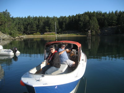 Away from the float, en route home. Stan Johnson photo.
