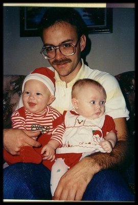 TIM W BABY KAHLE AND HEATHER 1991.bmp