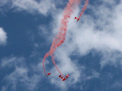 Spectacle de parachutisme des SkyHawks - Fte du Canada 2009