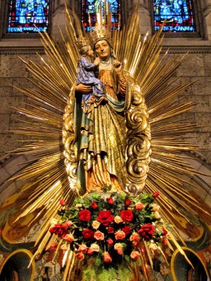 Basilique de Ste-Anne de Beaupr - Statue de Ste-Anne