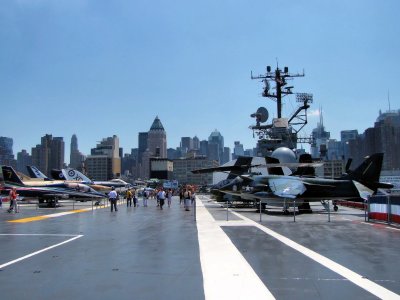 Sur le pont du USS Intrepid
