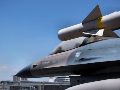 Profil d'un F-16 Fighting Falcon