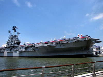 L'Intrepid, amarr au Pier 86