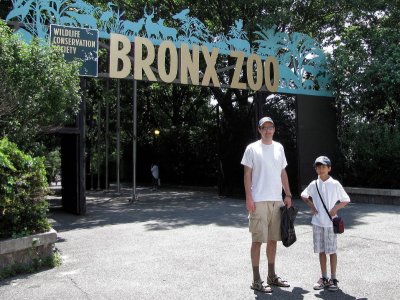 Visite du Zoo du Bronx, Asia Gate